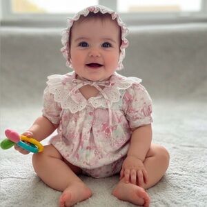 🌸 Vintage 80s Floral Romper + Bonnet Set w/ Zipper and Lace Trim | Sz 18 Months